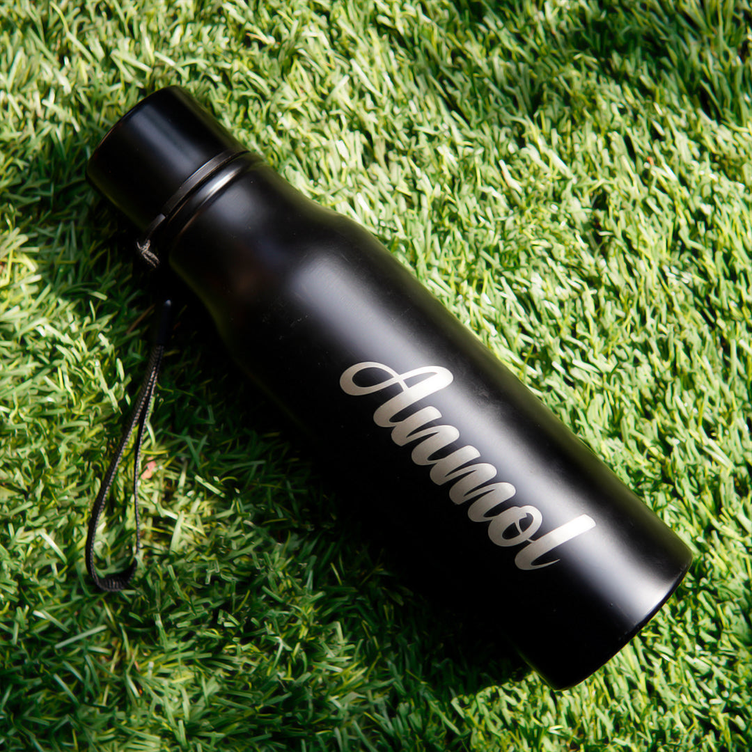 Sleek and Personalized Thermal Bottle – Ideal for Work & Travel